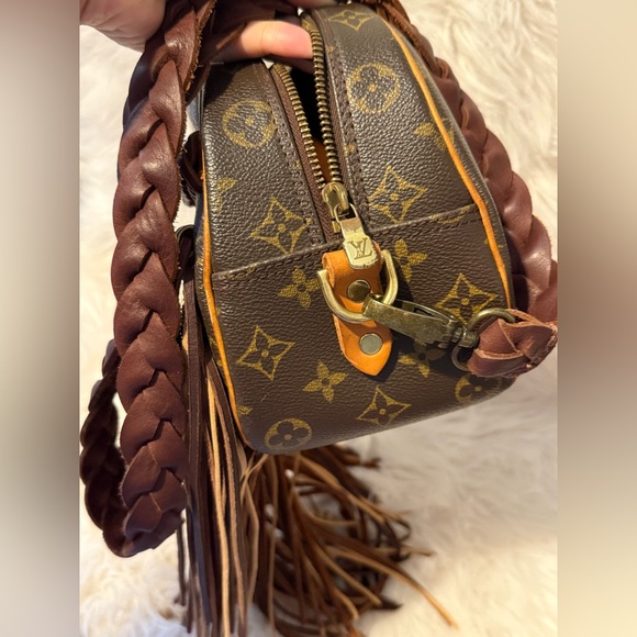 LV Vintage Boho Crossbody Bag - Picture 11 of 15